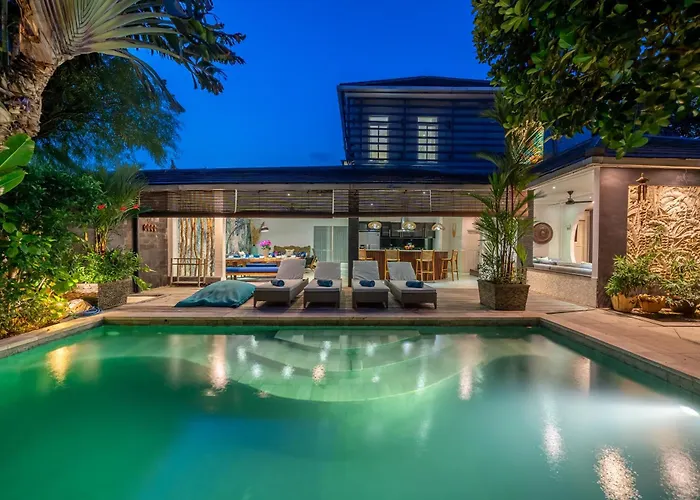 Villa Alchemy Private 4 Bedroom Eat Street 10 Steps To Revolver Cafe Seminyak 